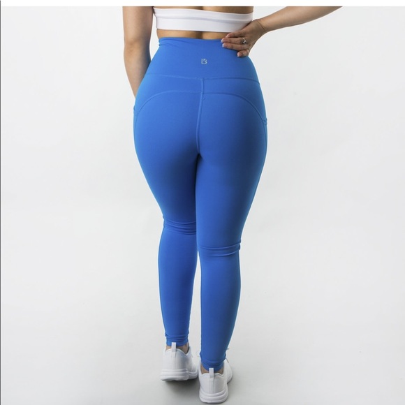 Buffbunny Luna Leggings 💙 - Picture 3 of 5